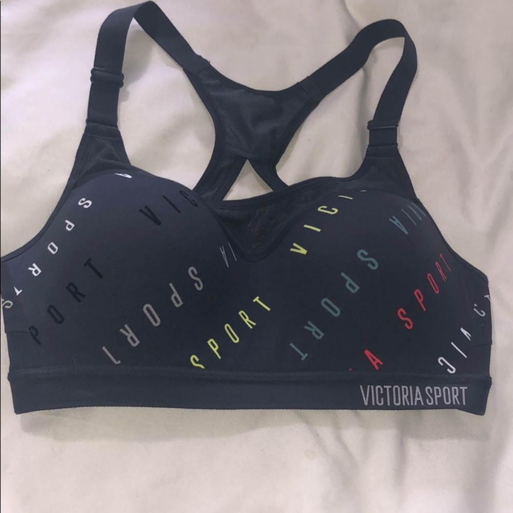 NEVER WORN VICTORIA SECRET SPORTS BRA!!😳